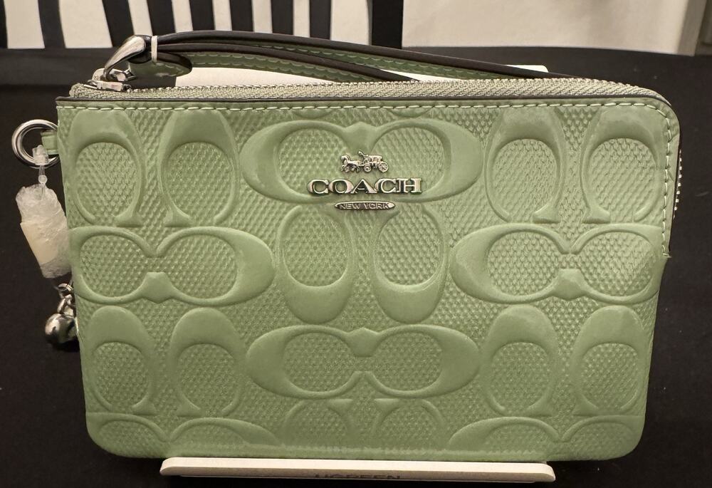 New Coach Corner Zip Wristlet Signature Leather With Heart Charm In Pale Green